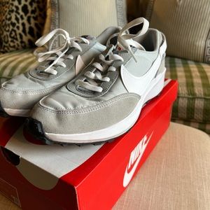 Nike Waffle Debut Gray Size 10